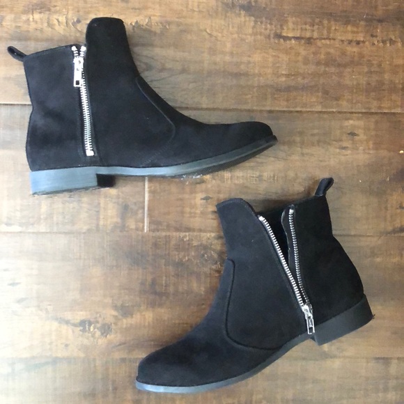 H&M Shoes - Black booties